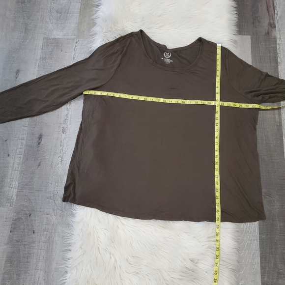 Maurices 24/7 sleeves top - Picture 3 of 5